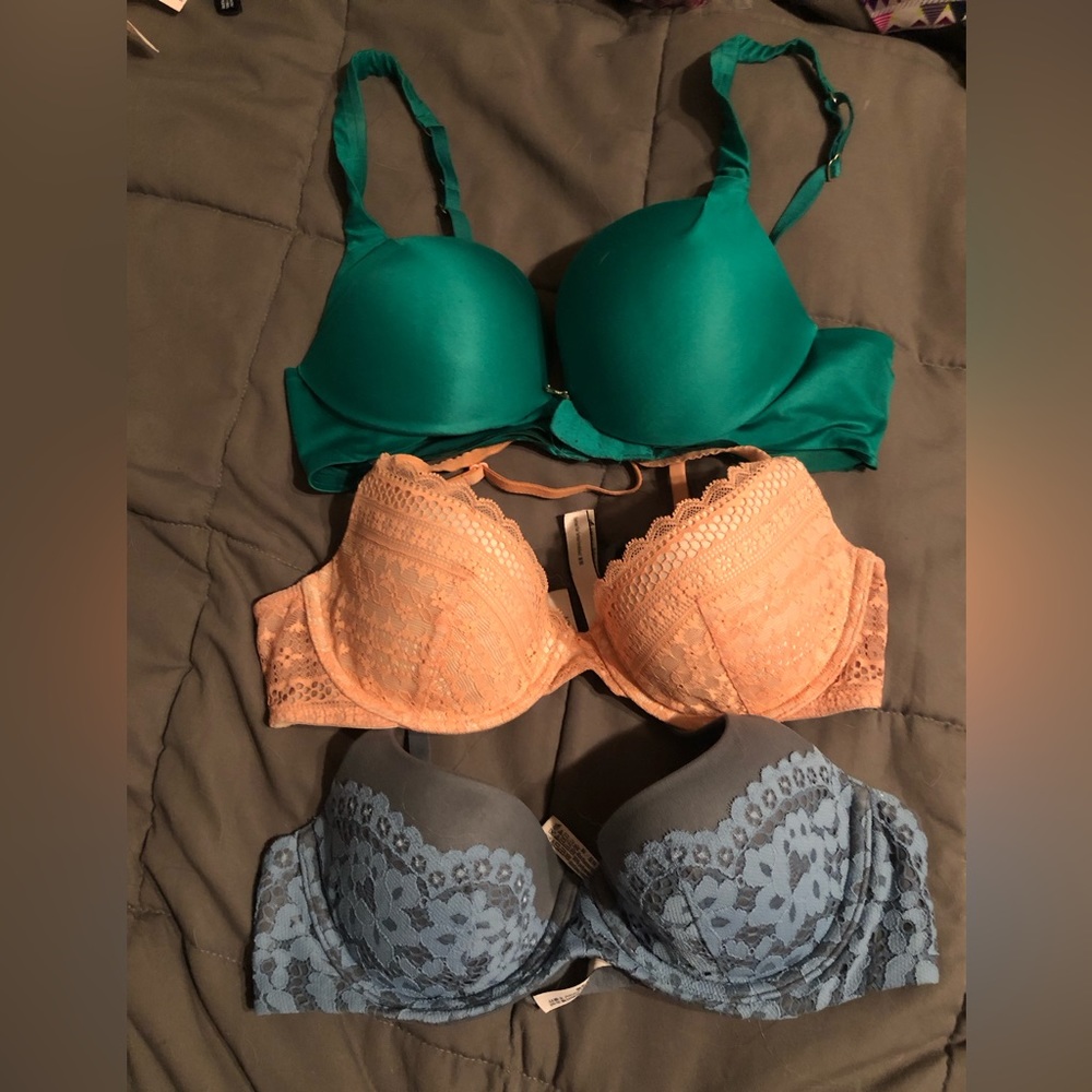 Victoria’s Secret 32c bra bundle